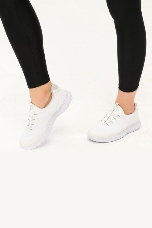 White Silver Mesh Lightweight Flexible Narrow Fit Womens Sports Shoes Flexible G