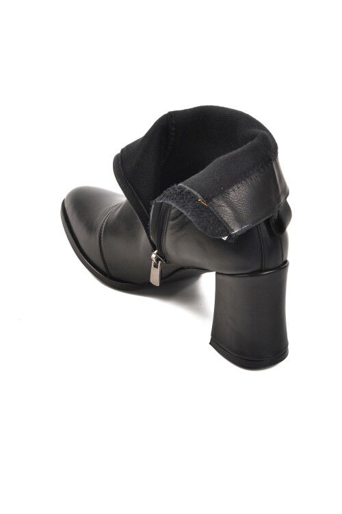 حذاء نسائي بكعب عالٍ من الجلد الطبيعي باللون الأسود مع بطانة من الصوف القطبي من الداخل DS-30 Z