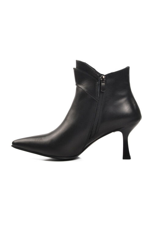 حذاء نسائي بكعب عالٍ من الجلد الطبيعي باللون الأسود مع بطانة من الصوف القطبي من الداخل DS-90 Z