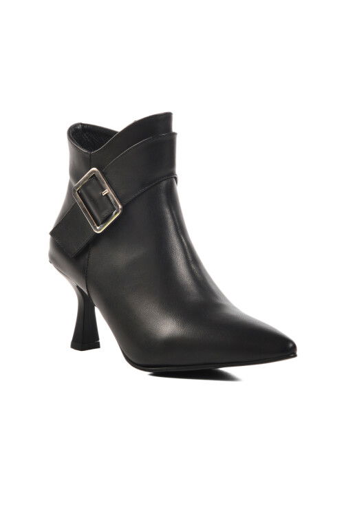 حذاء نسائي بكعب عالٍ من الجلد الطبيعي باللون الأسود مع بطانة من الصوف القطبي من الداخل DS-90 Z