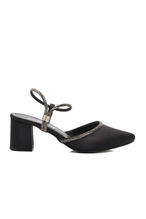 حذاء سهرة نسائي من الساتان الأسود 4756000 Z