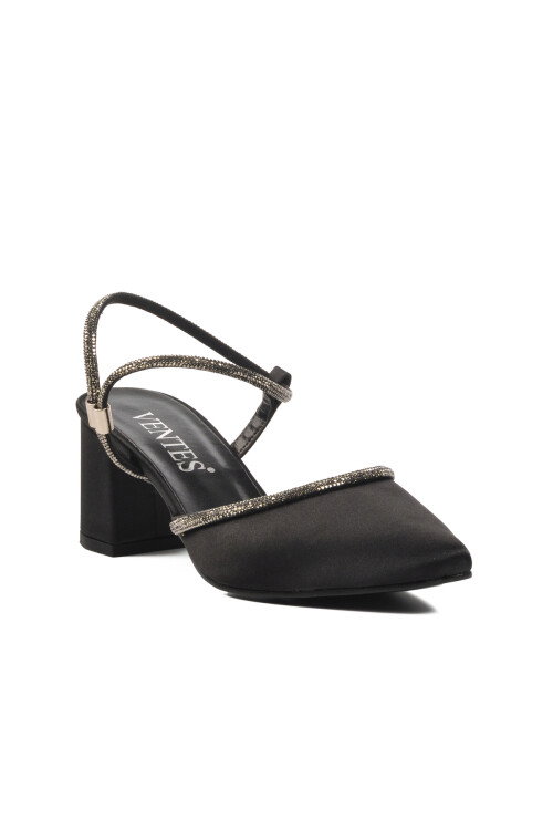 حذاء سهرة نسائي من الساتان الأسود 4756000 Z