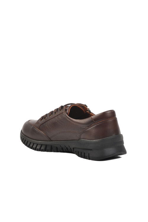 حذاء كاجوال نسائي من الجلد الطبيعي باللون البني 24400003K Z