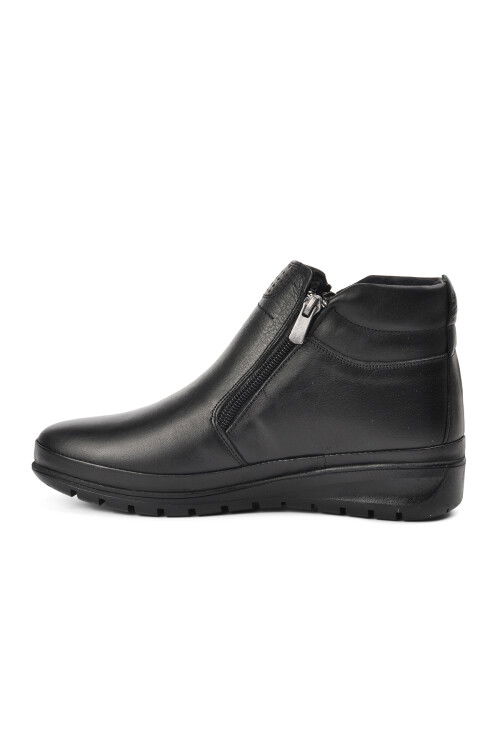 Black Genuine Leather Womens Boots 8200 Z