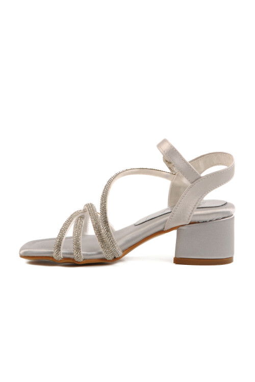 صندل سيلفر ستون للبنات مقاس 21