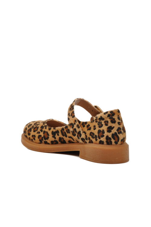 حذاء باليرينا نسائي بني بحزام ونقوش جلد الفهد 572407 Z