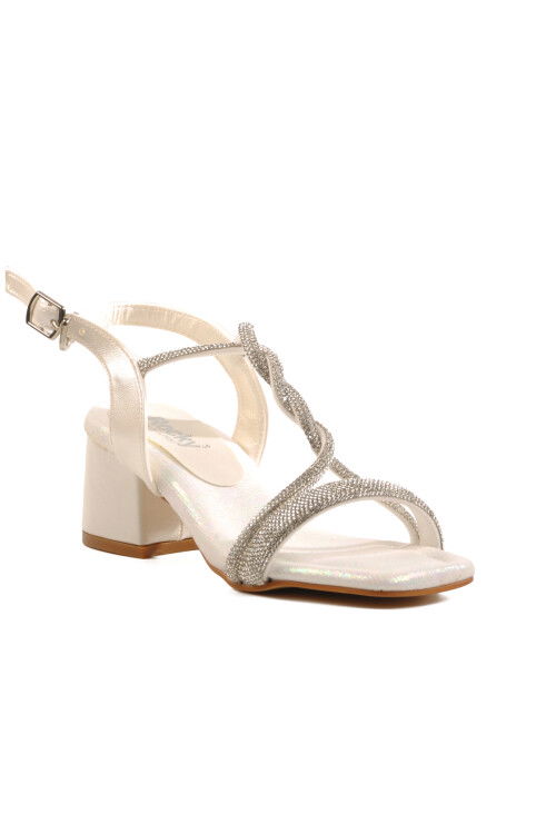 Pearl Girls Stoned Sandals 07 F