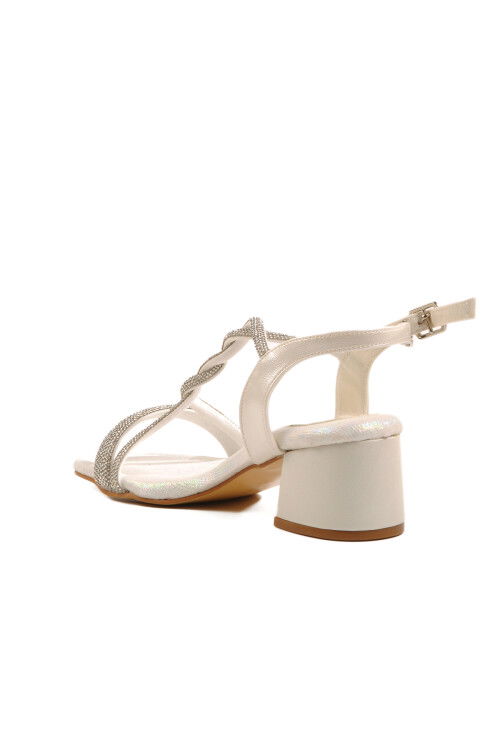 Pearl Girls Stoned Sandals 07 F