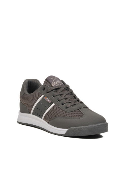 حذاء رياضي رجالي خفيف الوزن من القماش الشبكي باللون الأبيض الدخاني 2026 M