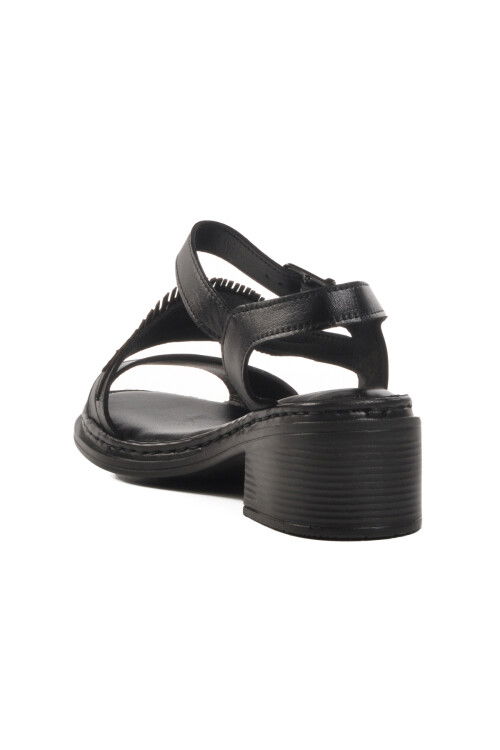صندل بكعب من الجلد الطبيعي الأسود للنساء 25020310Y Z