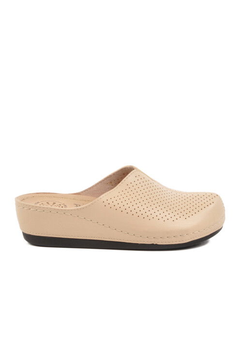 Beige Anatomic Closed-Toe Womens Slippers 15,050 Z