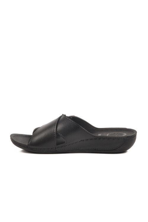 Black Anatomical Slippers 16.043 Z