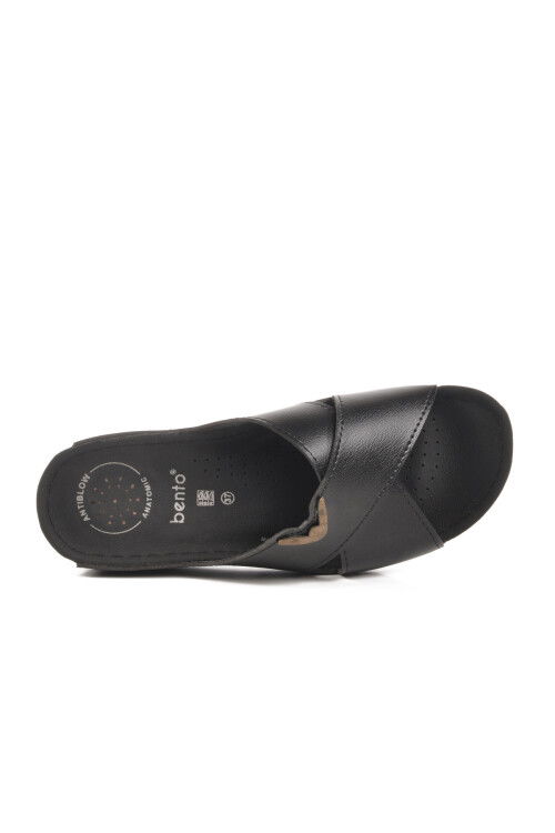 Black Anatomical Slippers 16.043 Z