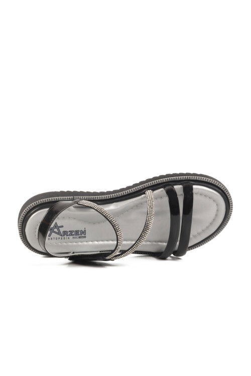 Siyah Rugan Cırtlı Ortopedik Kız Çocuk Sandalet 25T103 F