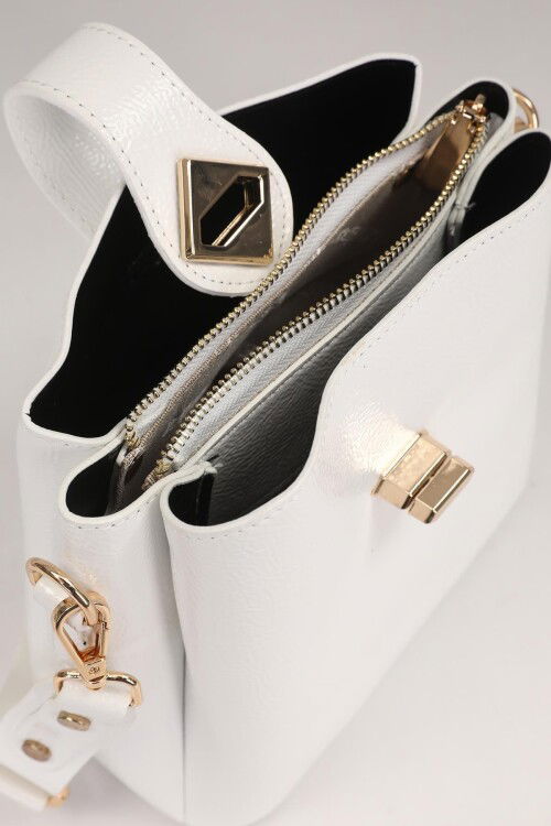 White Patent Leather Womens Shoulder Bag 930167