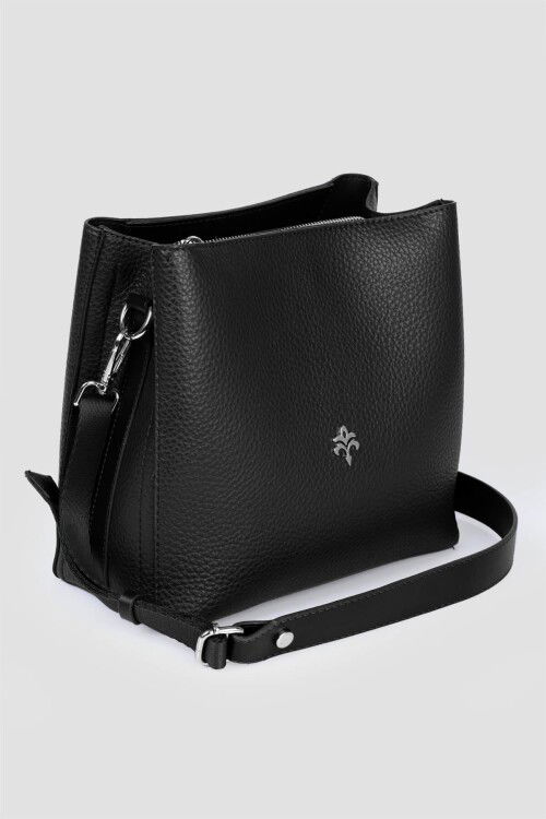 Black Womens Hand and Shoulder Bag IM599