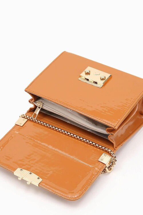 Tan Patent Leather Womens Shoulder Bag 930106