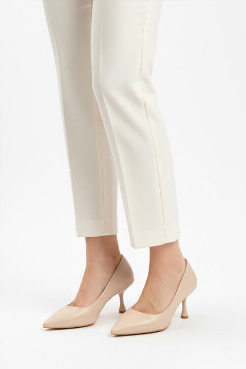 Beige Suede Womens Thin Short Heeled Evening Shoes 695033 Z