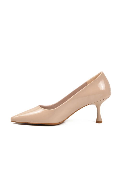 Beige Patent Leather Womens Thin Short Heeled Evening Shoes 695033 Z