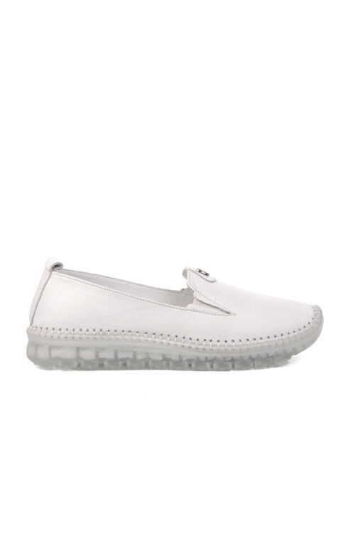 حذاء كاجوال نسائي تشريحي من الجلد الطبيعي باللون الأبيض 24Y9059 Z