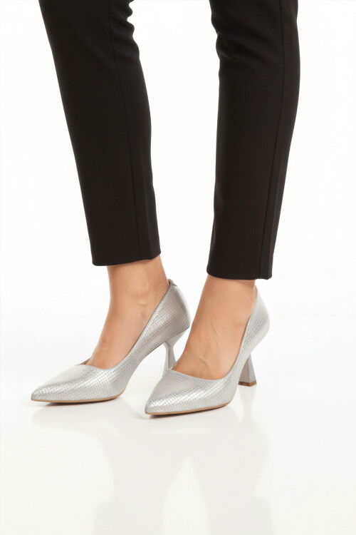 Silver Thin Heeled Womens Evening Shoes 665140 Z