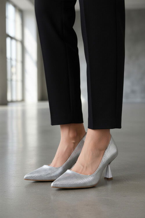 Silver Thin Heeled Womens Evening Shoes 665140 Z