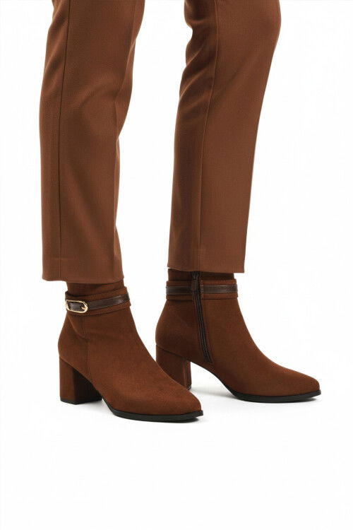 Kahve Süet Fermuarlı İçi Kürklü Kadın Topuklu Bot 547815 Z