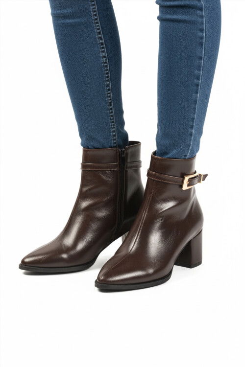 Kahve Dar Kalıp İçi Polarlı Sivri Burun Topuklu Kadın Bot 262327 Z