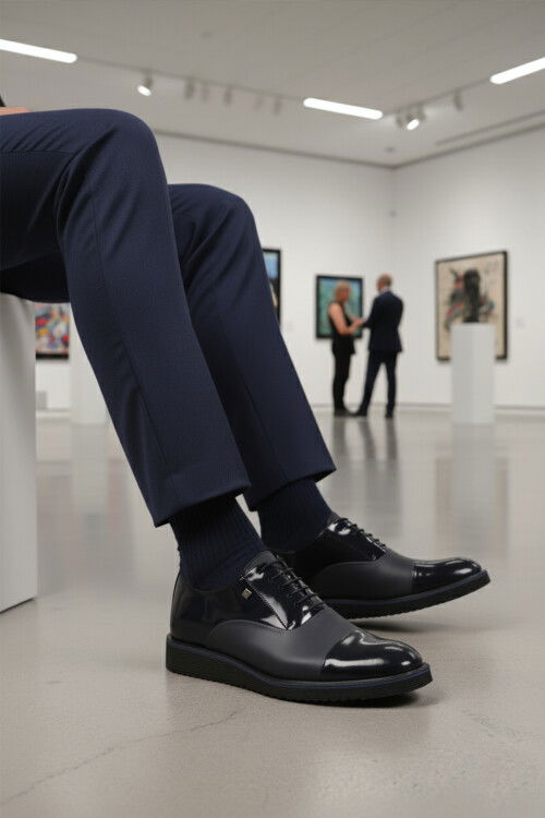 حذاء رجالي كلاسيكي من الجلد الطبيعي اللامع باللون الأزرق الداكن 6590 M