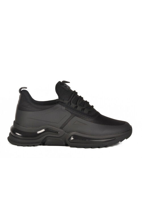 Black Lace-Up Lightweight Flexible Mens Sneakers Than 836 M