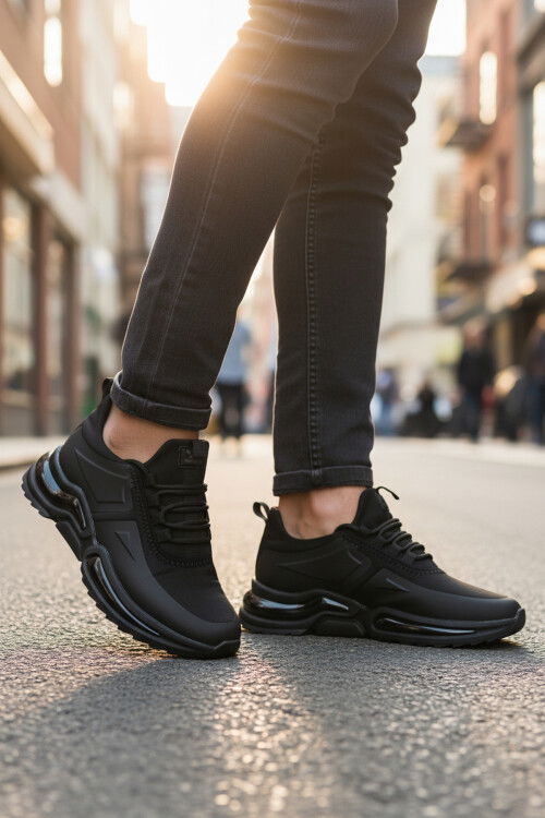 Black Lace-Up Lightweight Flexible Mens Sneakers Than 836 M