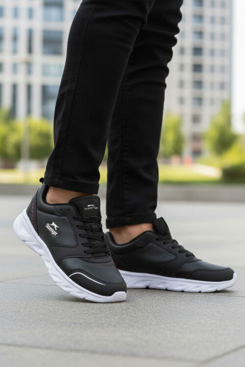 Siyah Beyaz Bağcıklı Hafif Esnek Cilt Erkek Spor Ayakkabı Epic M