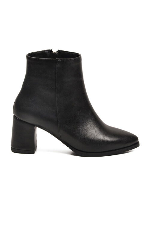 Siyah Cilt Fermuarlı Polarlı Kaymaz Kadın Topuklu Bot 343126 Z