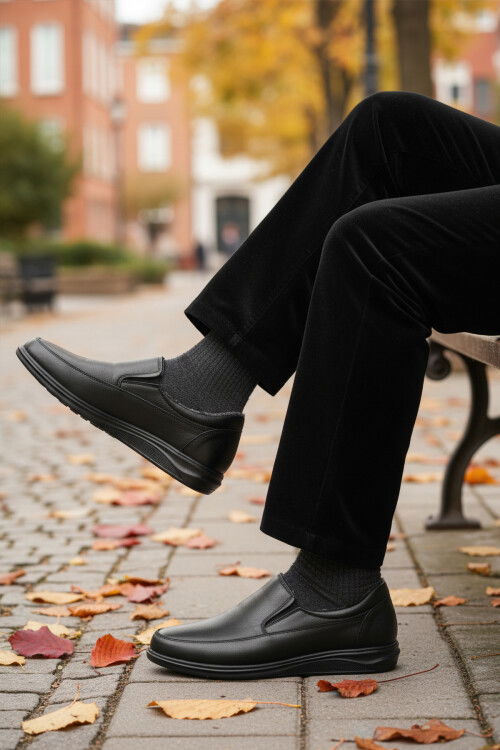 Siyah Hakiki Deri İçi Kürklü Kaymaz Erkek Casual Ayakkabı 472 M