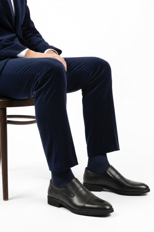 حذاء رجالي كلاسيكي من الجلد الطبيعي الأسود بنعل مانع للانزلاق 916 M