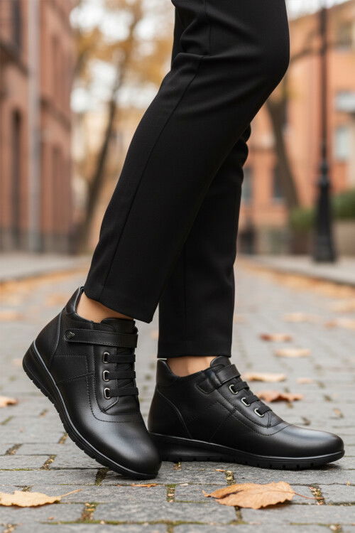 Siyah Hakiki Deri Cırtlı Anatomik Kadın Bot PLV1540 Z