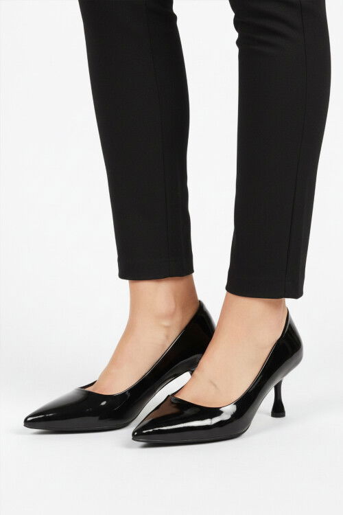 Black Patent Leather Womens Thin Short Heeled Evening Shoes 695033 Z