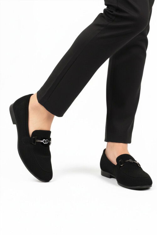 حذاء نسائي كاجوال خفيف الوزن ومرن من جلد الغزال الأسود 572433 Z