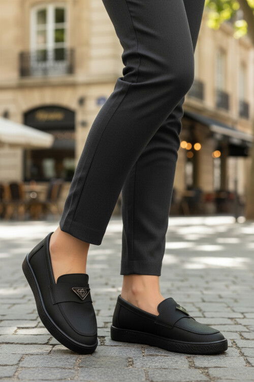 Black Lightweight Flexible Womens Casual Shoes B-01 Z