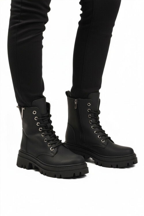 Siyah Zümrüt Bağcıklı Fermuarlı Kaymaz Kadın Bot 514531 Z