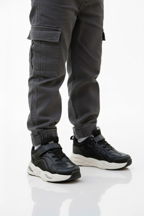 Siyah Beyaz Cırtlı Hafifi Erkek Çocuk Spor Ayakkabı Toti Cilt F