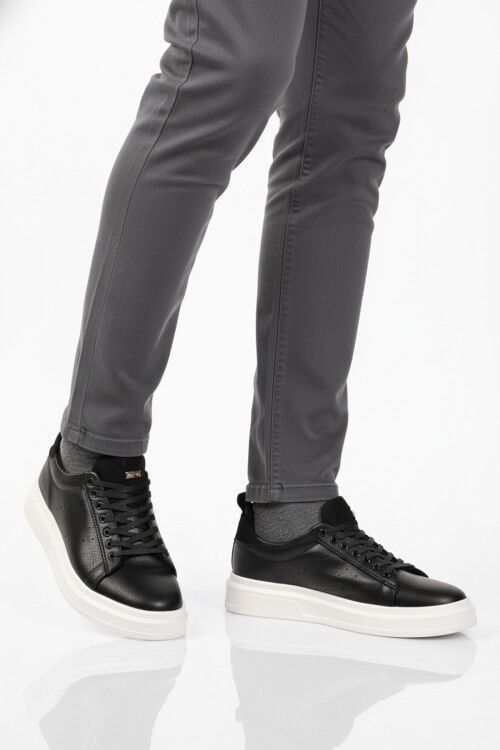 Siyah Beyaz Bağcıklı Cilt Hafif Esnek Erkek Sneaker 179 M