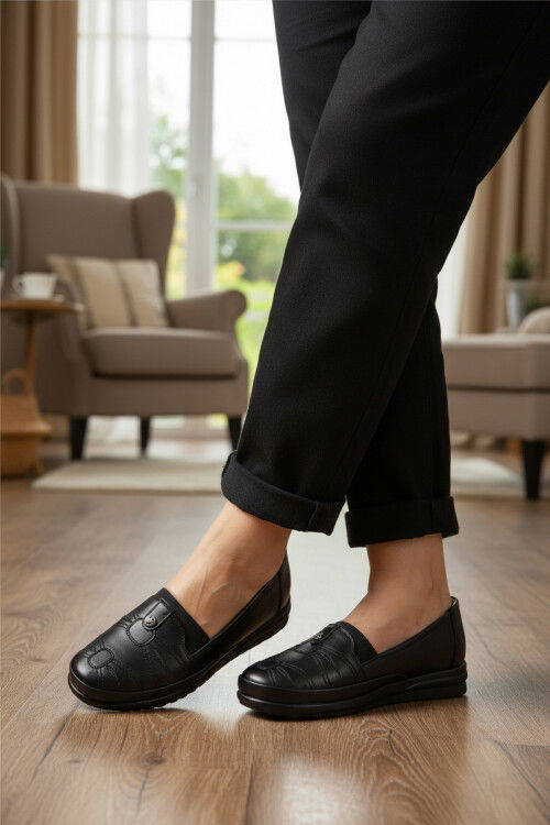 Siyah Geniş Kalıp Jel Taban Anatomik Kadın Casual Ayakkabı 183 Z