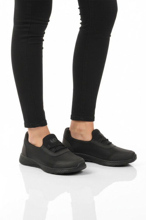 حذاء رياضي نسائي أسود 575-25K Z