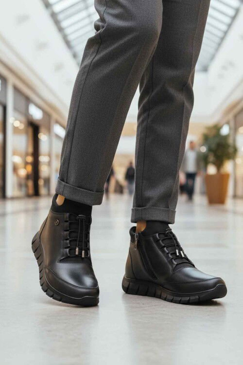 Siyah Hakiki Deri İçi Polarlı Kaymaz Fermuarlı Kadın Bot 3615 Z