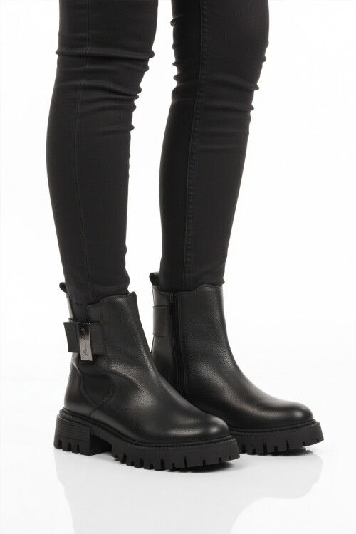 Siyah Hakiki Deri İçi Polarlı Kaymaz Kadın Bot 23783-1 Z