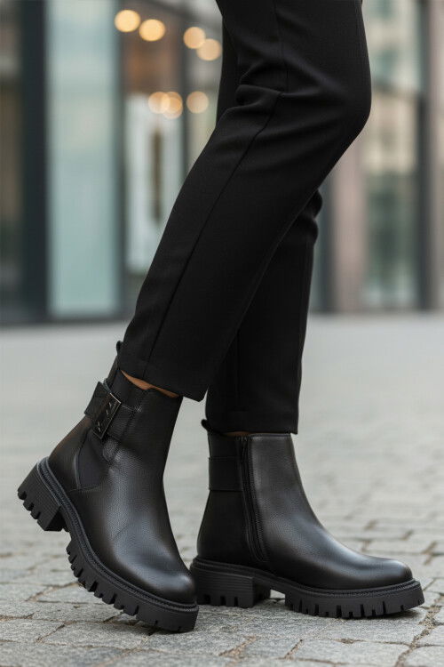 Siyah Hakiki Deri İçi Polarlı Kaymaz Kadın Bot 23783-1 Z