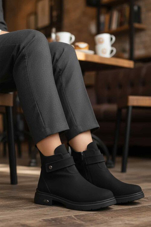 Siyah Nubuk Kürklü Kaymaz Soğuğa Dirençli Kadın Bot PC-55336 Z