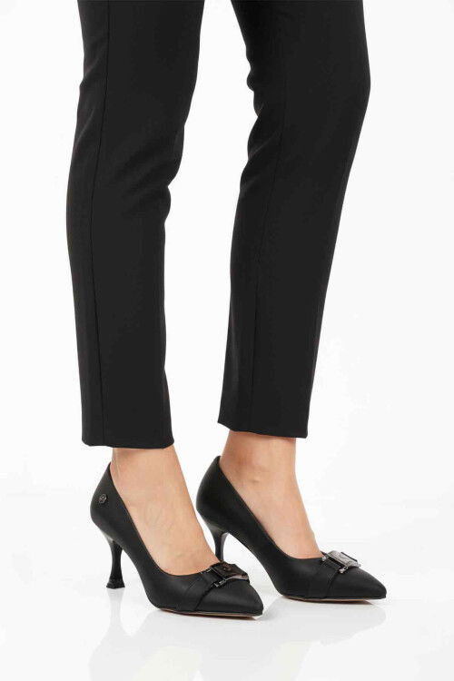 Siyah Saten İnce Topuklu Kadın Abiye Ayakkabı PC-55201 Z