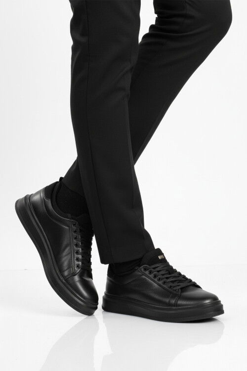Siyah Bağcıklı Cilt Hafif Esnek Erkek Sneaker 179 M